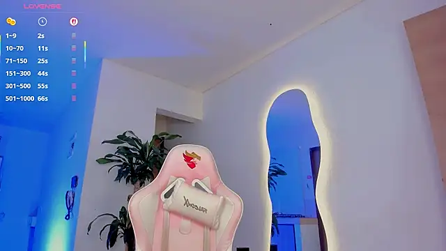 Snapshot of Pretty_Mariangel chatting on November 27, 9:43 am Pretty Mariangel online show from November 27, 9:43 am