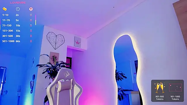 Snapshot of Pretty_Mariangel chatting on June 3, 9:52 pm Pretty Mariangel online show from June 3, 9:52 pm