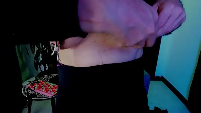 Snapshot of BrendaSex_Hot chatting on February 10, 9:14 pm BrendaSex Hot online show from February 10, 9:14 pm