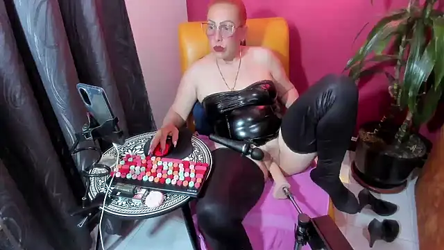 BrendaSex Hot online show from October 30, 9:44 pm