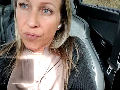 sweethotmilf888 online show from March 30, 1:34 pm