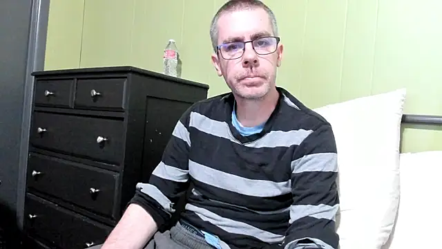 ImportantEquator0 online show from September 28, 8:27 pm