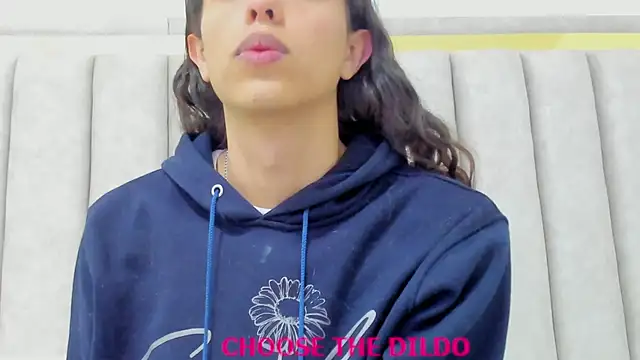 FreyaMoller online show from November 3, 7:06 pm