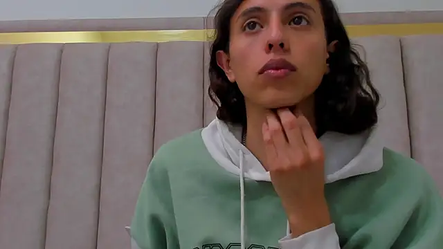 FreyaMoller online show from October 24, 6:29 pm