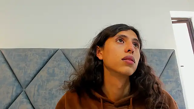 FreyaMoller online show from February 4, 8:59 pm