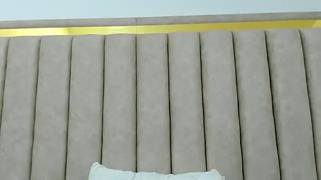 FreyaMoller online show from April 18, 7:07 pm