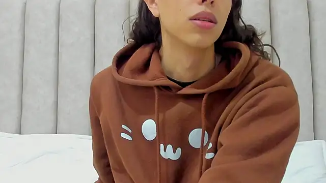 FreyaMoller online show from October 28, 7:13 pm