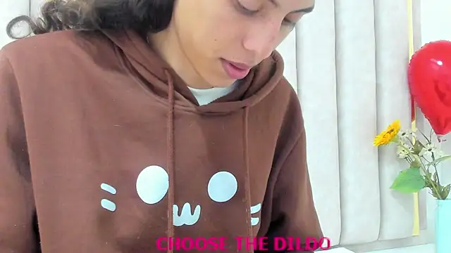 FreyaMoller online show from September 30, 7:09 pm