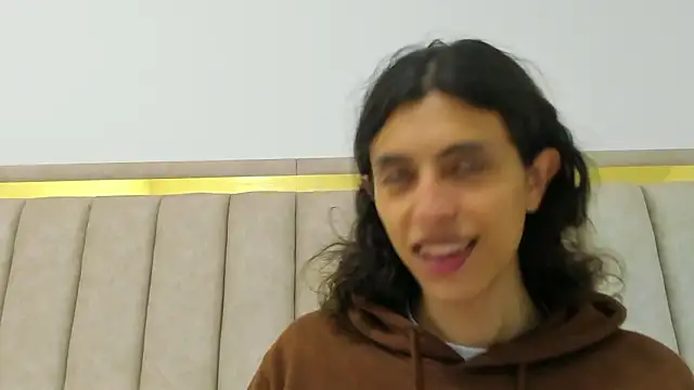 FreyaMoller online show from March 29, 7:15 pm