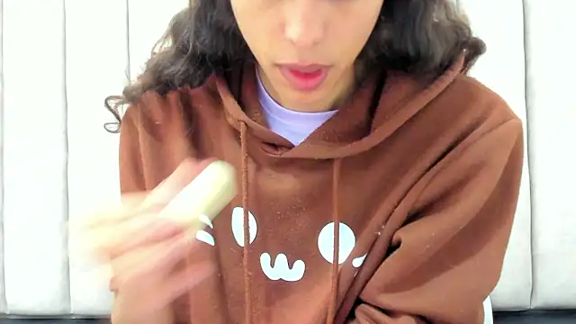 FreyaMoller online show from March 21, 6:56 pm