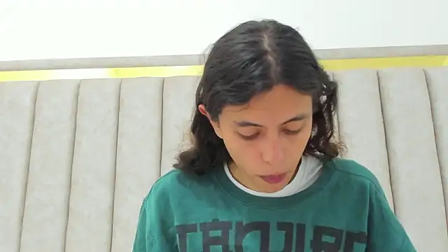 FreyaMoller online show from March 26, 7:01 pm