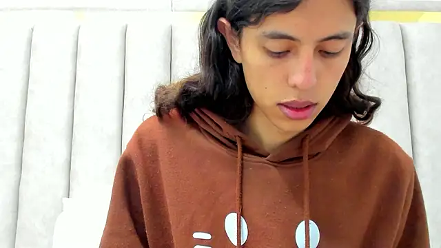 FreyaMoller online show from February 21, 6:32 pm