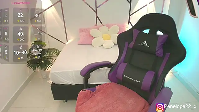 penelope22x  online show from October 28, 12:44 am