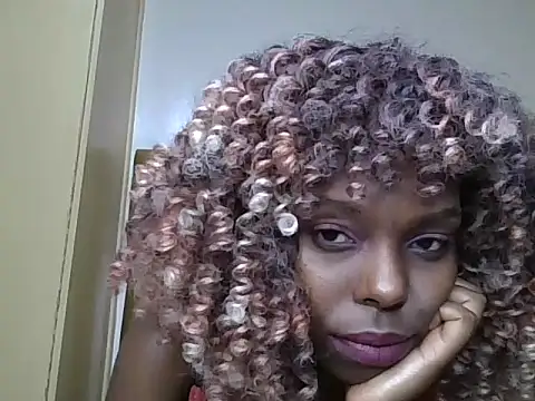 Snapshot of naughty_ebony-queen chatting on May 20, 3:09 pm naughty ebony-queen online show from May 20, 3:09 pm