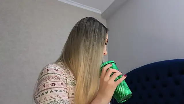 kimmie meow online show from March 1, 6:54 pm