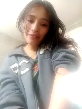 Snapshot of Hanha00 chatting on December 18, 6:45 pm Hanha00 online show from December 18, 6:45 pm