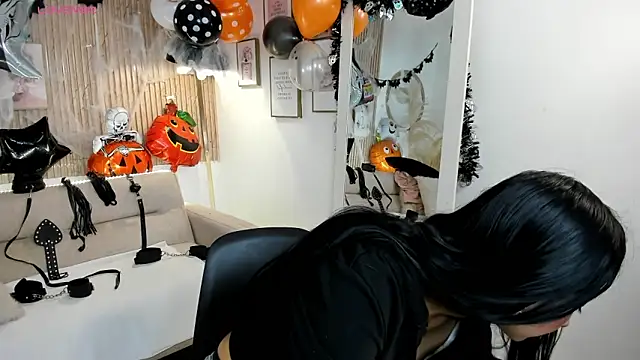 RACHEL EV online show from October 28, 4:46 am