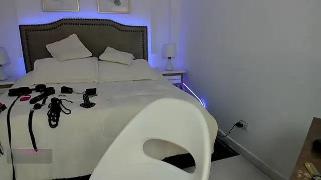 RACHEL EV online show from February 12, 6:13 am