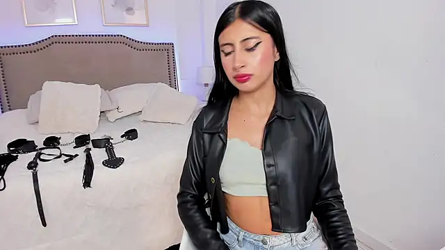 RACHEL EV online show from March 29, 6:04 am