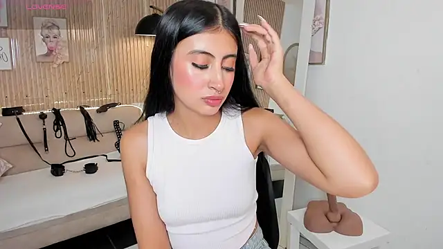 RACHEL EV online show from December 23, 5:40 am