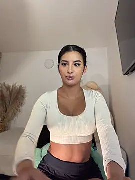 Kimm khalifa online show from April 11, 12:40 am