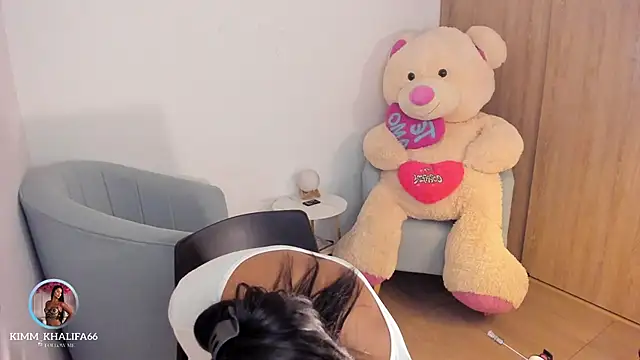 Kimm khalifa online show from November 11, 11:53 pm