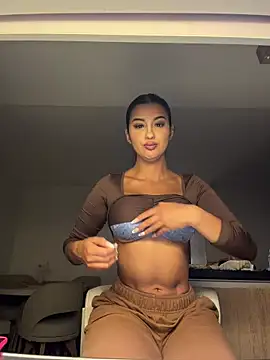 Kimm khalifa online show from March 31, 11:18 pm