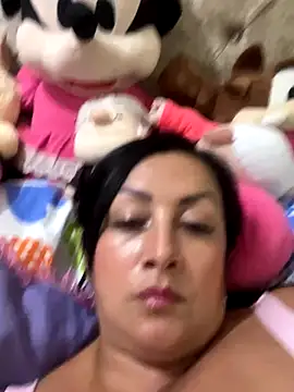 Milk chloe online show from November 20, 7:25 pm