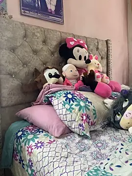 Milk chloe online show from March 28, 6:53 pm