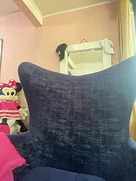 Milk chloe online show from January 25, 7:07 pm