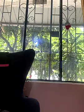 Milk chloe online show from November 18, 6:22 pm