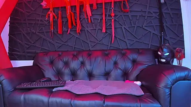 Ivannaakozlov  online show from February 9, 8:40 pm