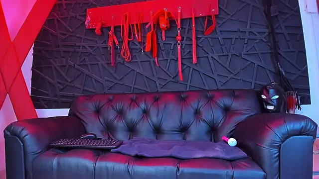 Snapshot of Ivannaakozlov_ chatting on November 26, 7:14 pm Ivannaakozlov online show from November 26, 7:14 pm