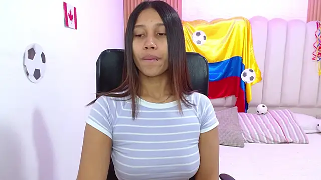 Snapshot of Celesteevanss_ chatting on July 11, 7:36 pm Celesteevanss online show from July 11, 7:36 pm