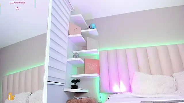 Sally  Walker online show from October 15, 3:16 am