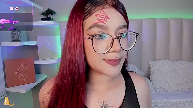 Snapshot of Sally__Walker chatting on November 1, 3:13 am Sally Walker online show from November 1, 3:13 am