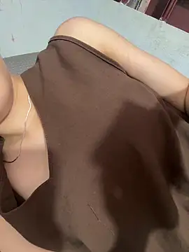 Baby-sexytit99 online show from May 31, 3:23 am