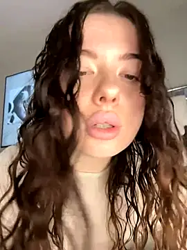 Kimi Ass online show from October 8, 12:07 pm