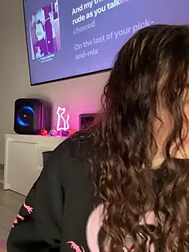 Kimi Ass online show from November 8, 1:09 am