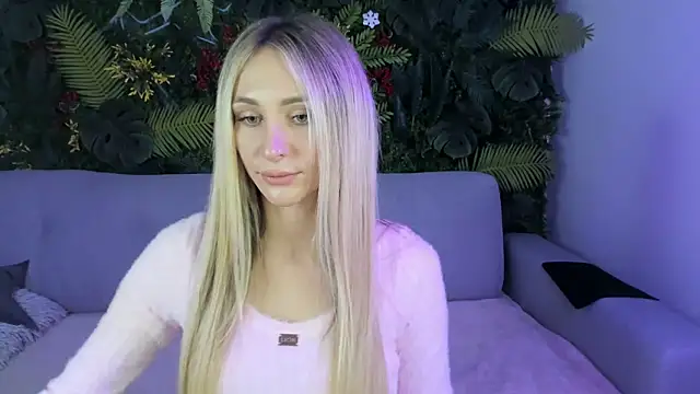 Horny Blond online show from November 7, 9:03 am