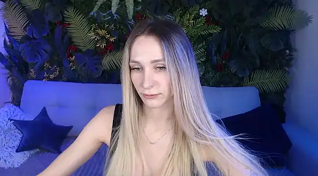 Horny Blond online show from January 15, 9:02 am