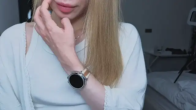 Elis Fox online show from January 8, 9:04 am