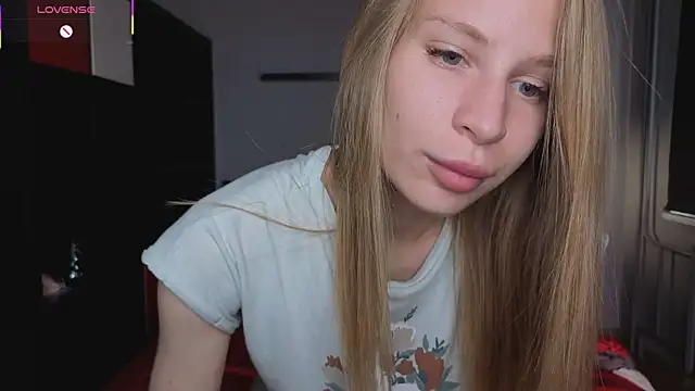Elis Fox online show from June 30, 8:03 am