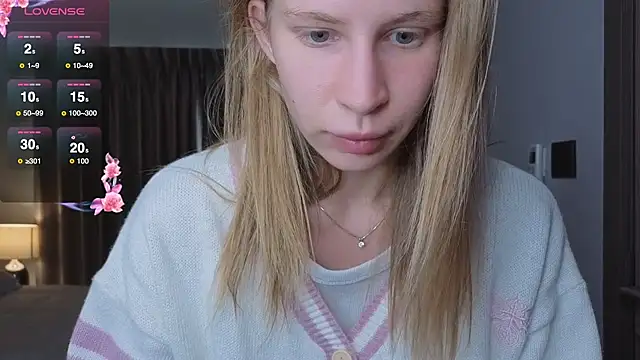 Elis Fox online show from February 1, 9:07 am