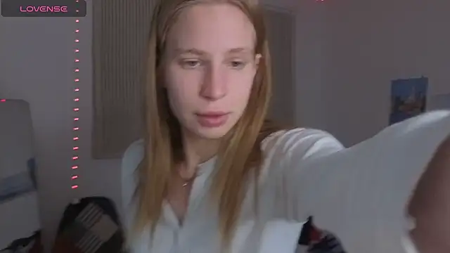 Elis Fox online show from February 17, 7:05 am