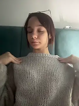 Snapshot of Times__Square chatting on February 26, 12:05 pm Times Square online show from February 26, 12:05 pm