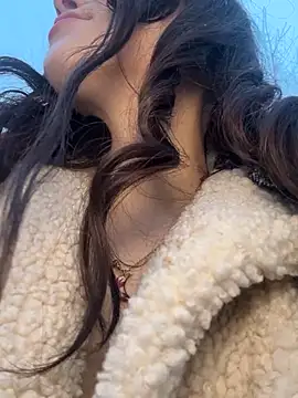 Snapshot of Times__Square chatting on February 15, 5:09 am Times Square online show from February 15, 5:09 am