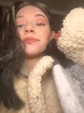 Snapshot of Times__Square chatting on February 13, 5:16 am Times Square online show from February 13, 5:16 am