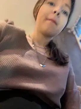 Snapshot of Times__Square chatting on January 18, 6:24 am Times Square online show from January 18, 6:24 am