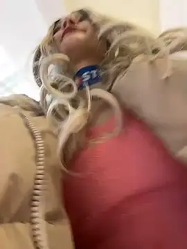 Snapshot of Times__Square chatting on December 28, 8:16 am Times Square online show from December 28, 8:16 am